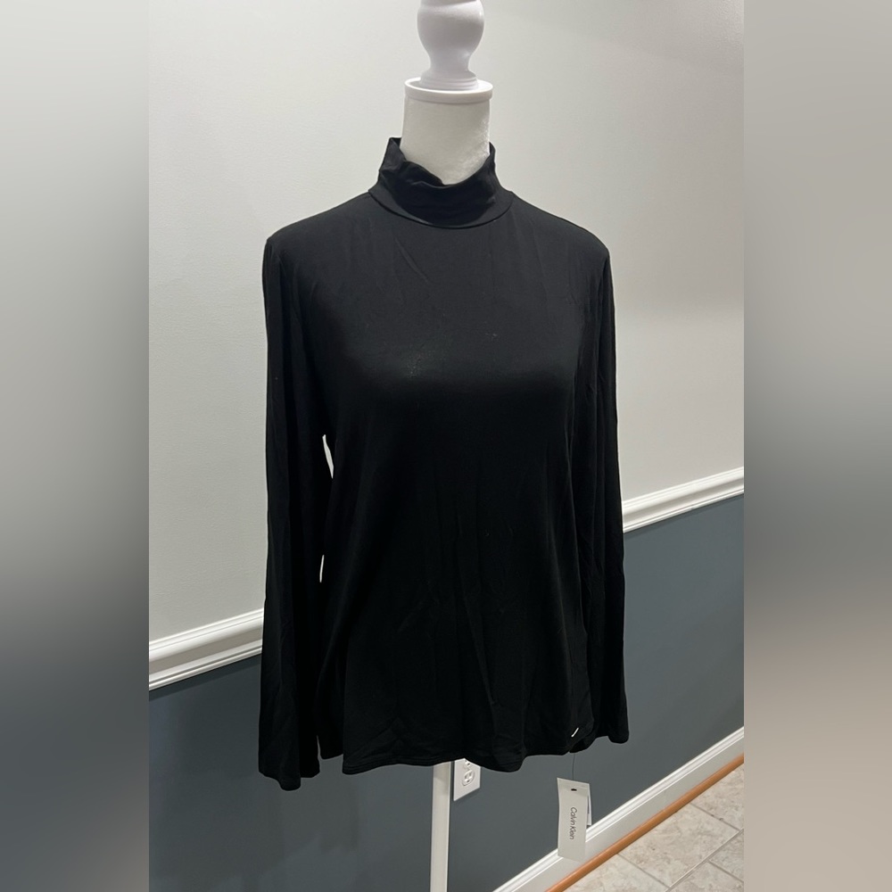 NWT Calvin Klein Women's Long Sleeve Turtleneck Top